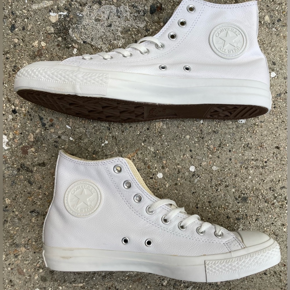 CONVERSE Chuck Taylor All Star Leather Hi Top - Size 9.5 Mens - White - NIB